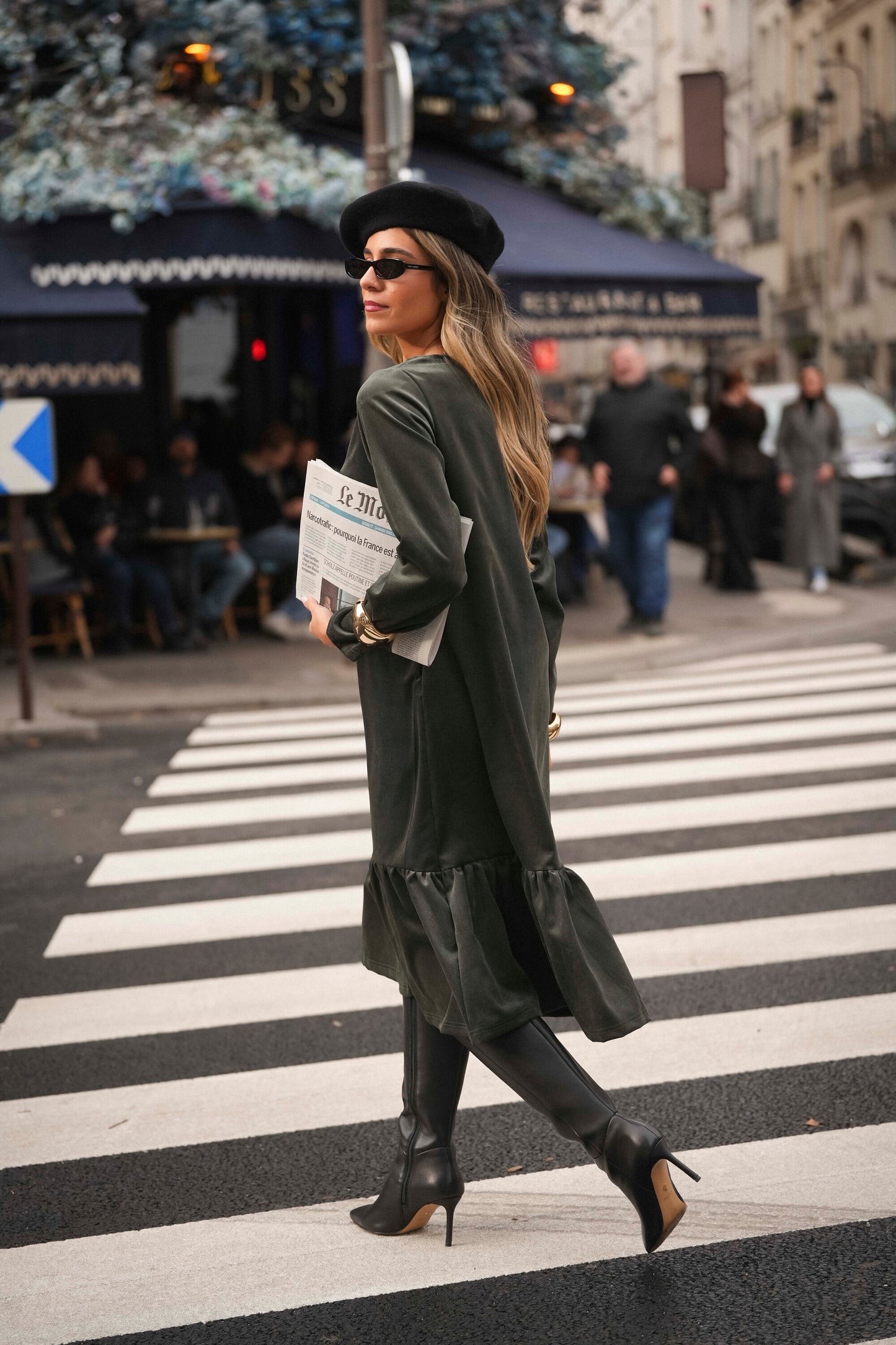 Vestido com folho em bombazine