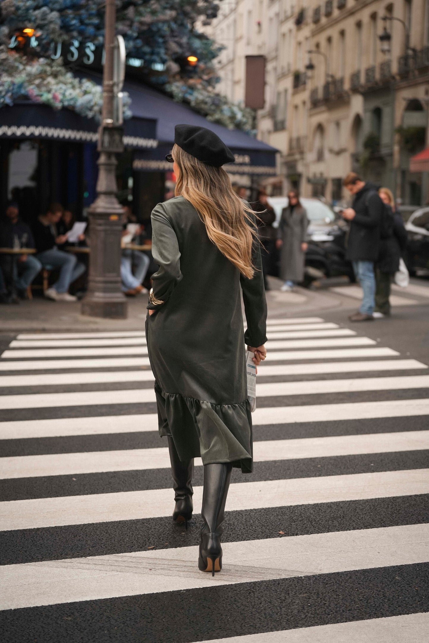 Vestido com folho em bombazine