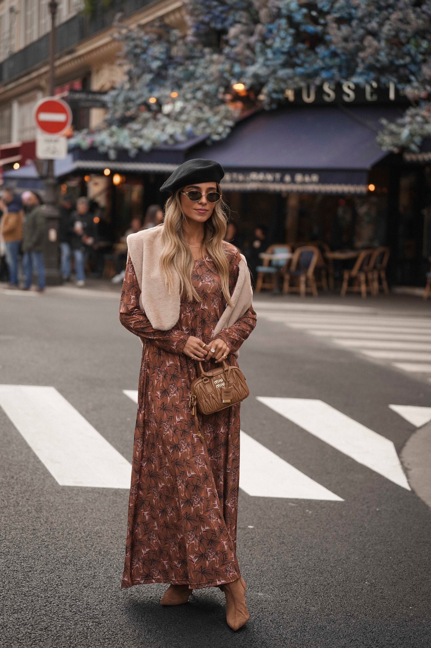 Vestido comprido em malha estampada