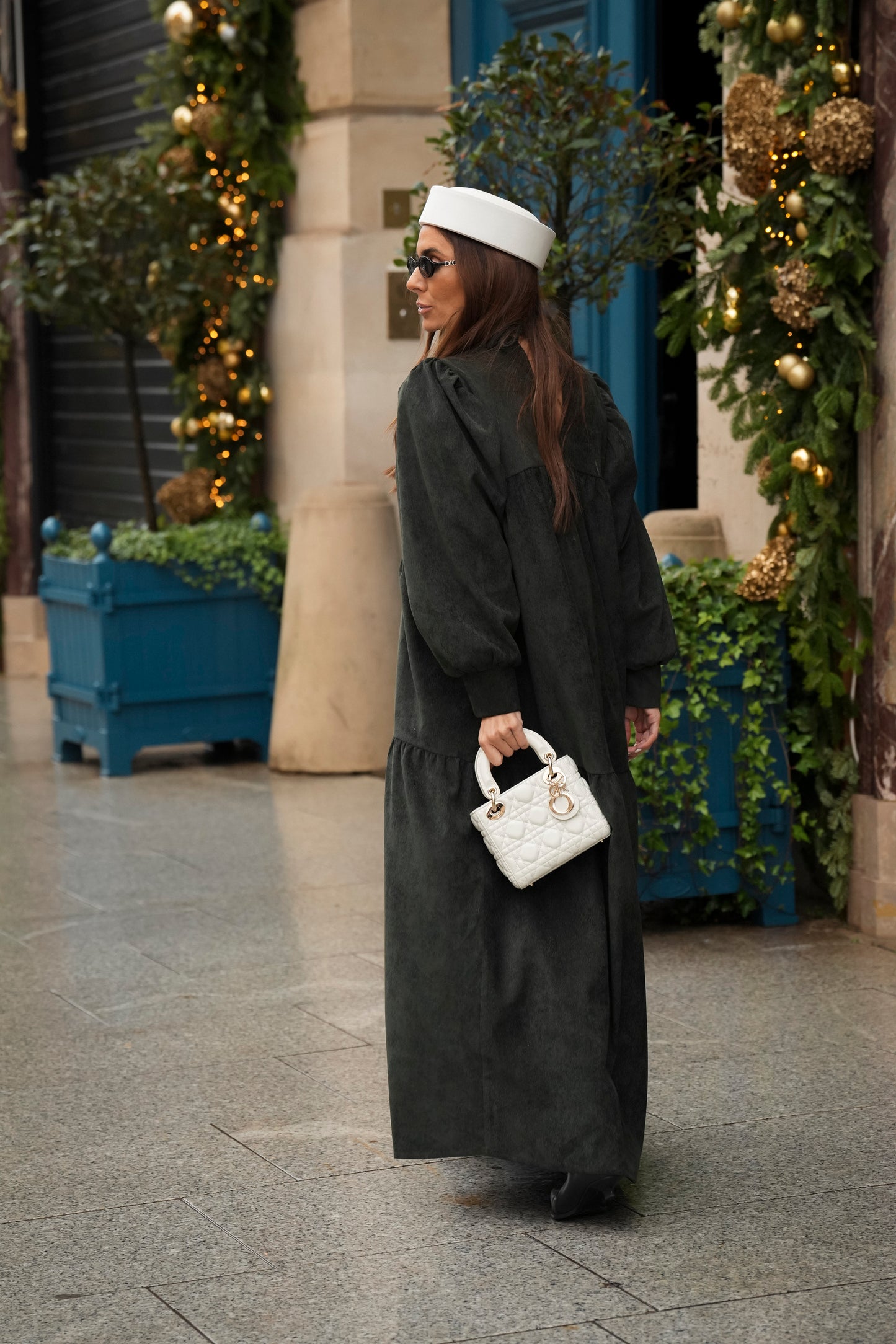 Vestido largo con volante en bombazina