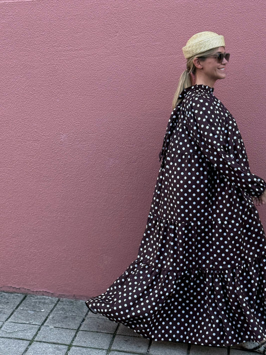 Vestido comprido com folhos