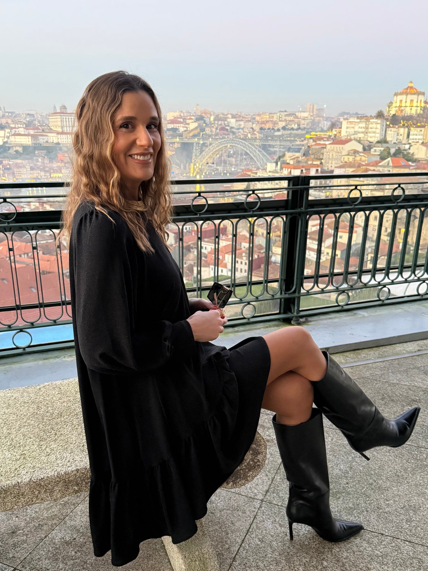 Robe courte en maille avec brillance