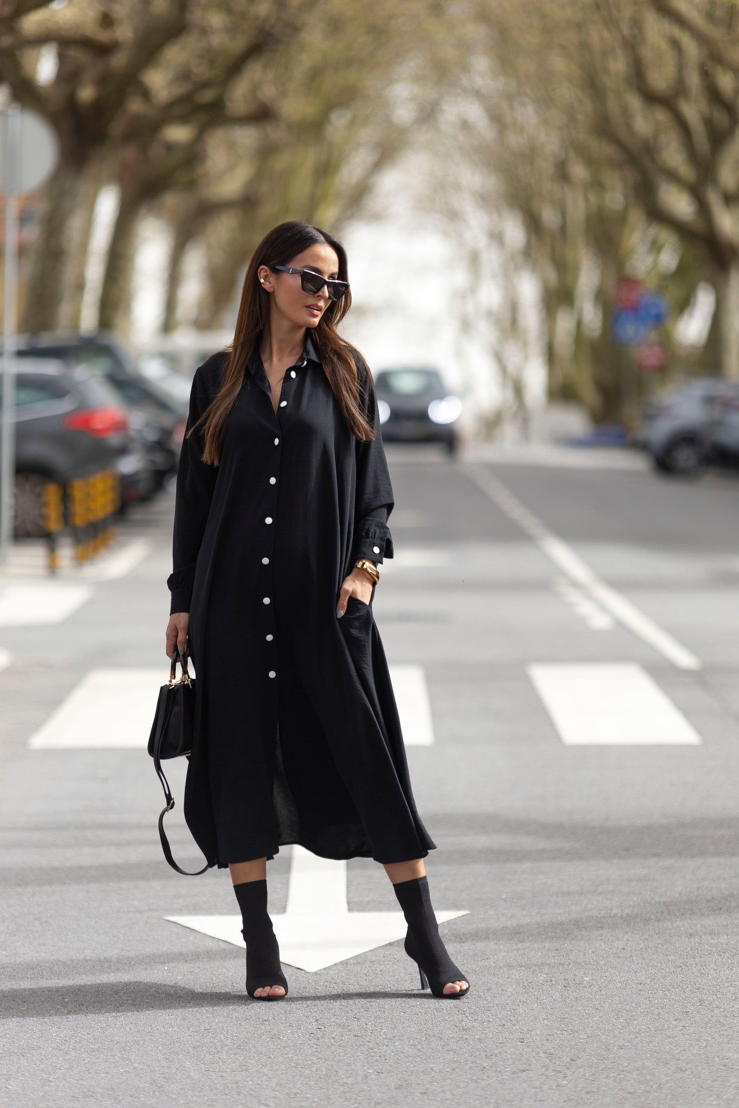 Vestido camiseiro em preto