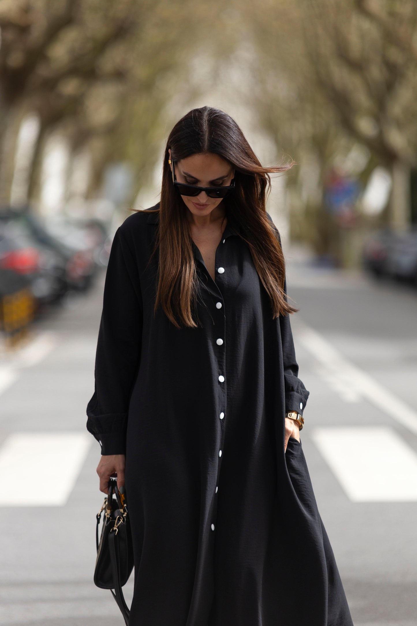 Vestido camiseiro em preto