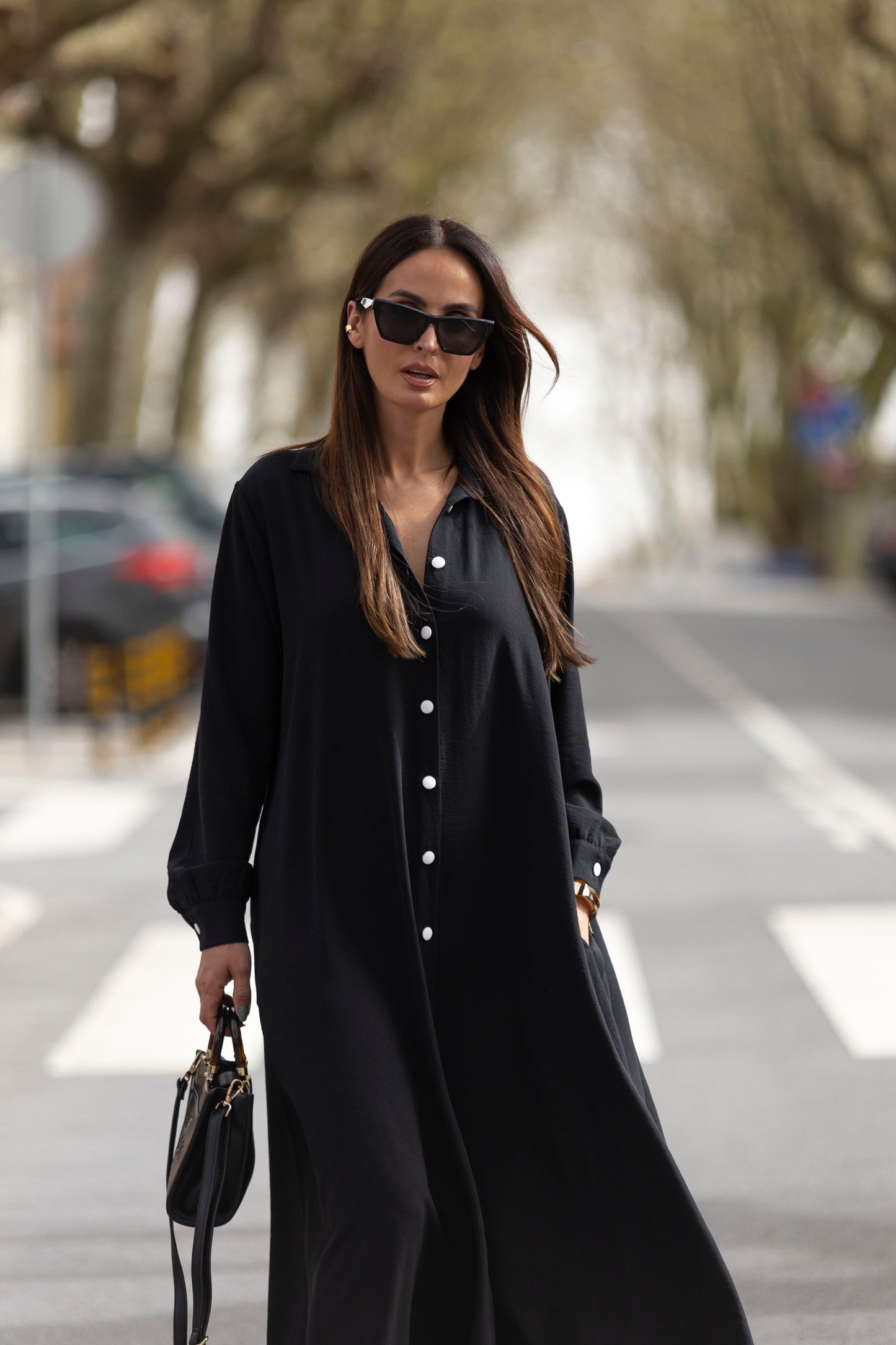 Vestido camiseiro em preto