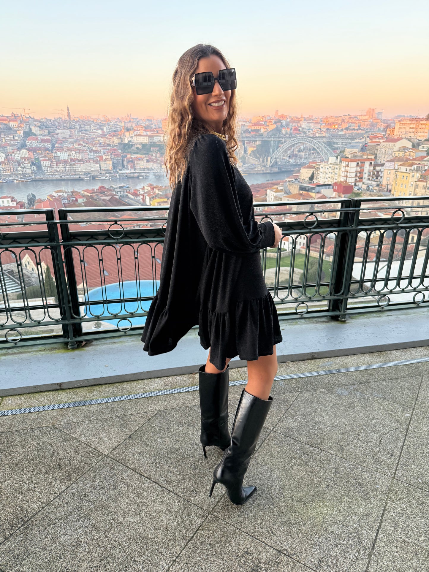 Robe courte en maille avec brillance