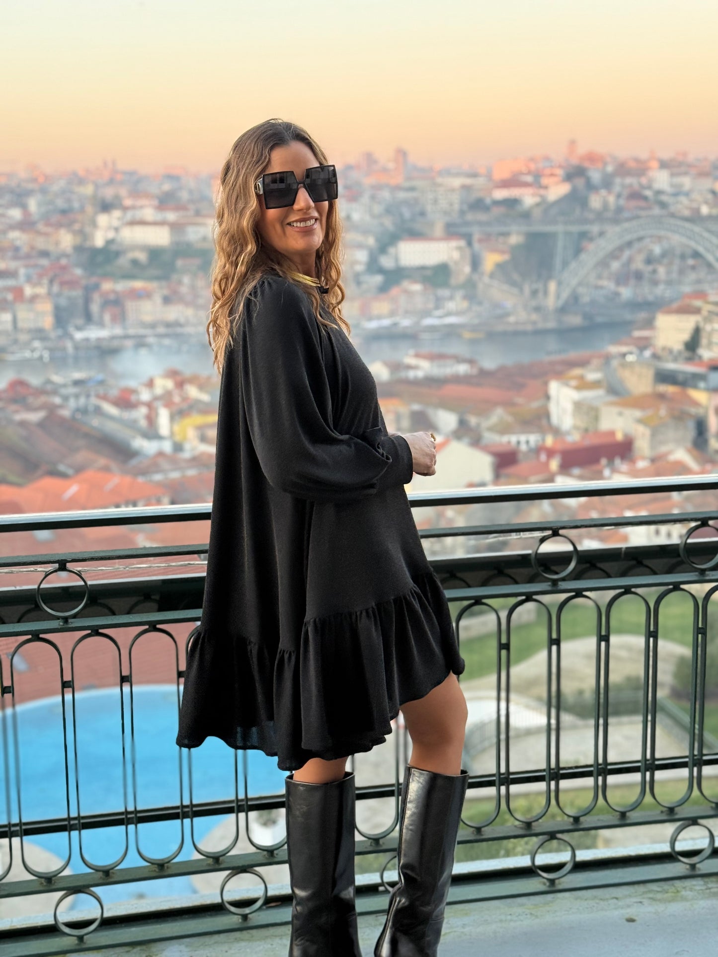 Robe courte en maille avec brillance