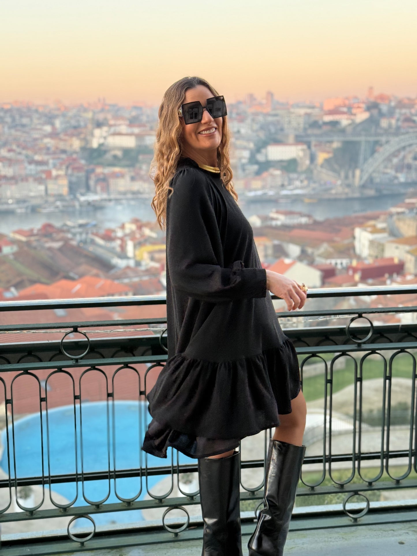 Robe courte en maille avec brillance