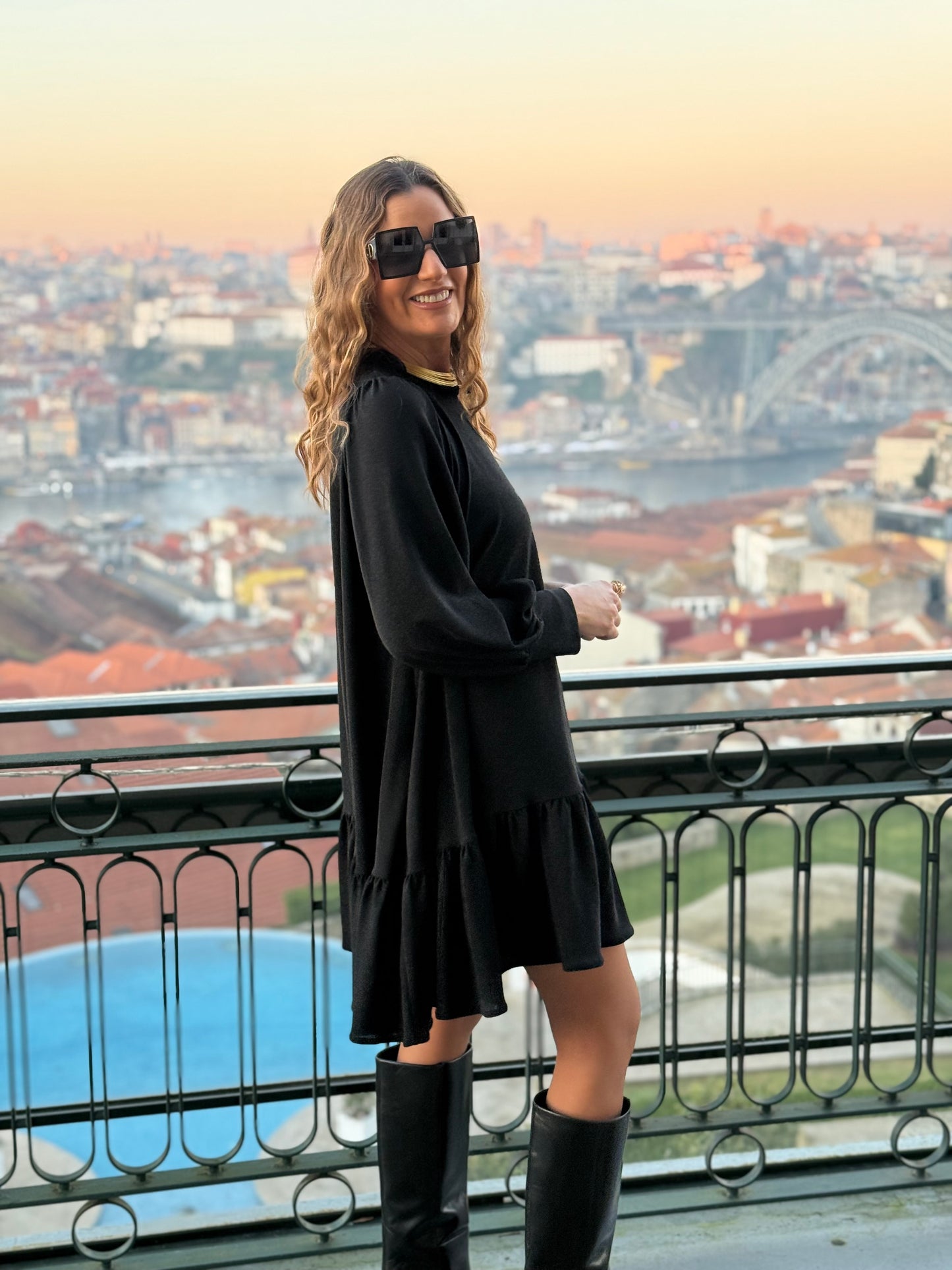 Robe courte en maille avec brillance