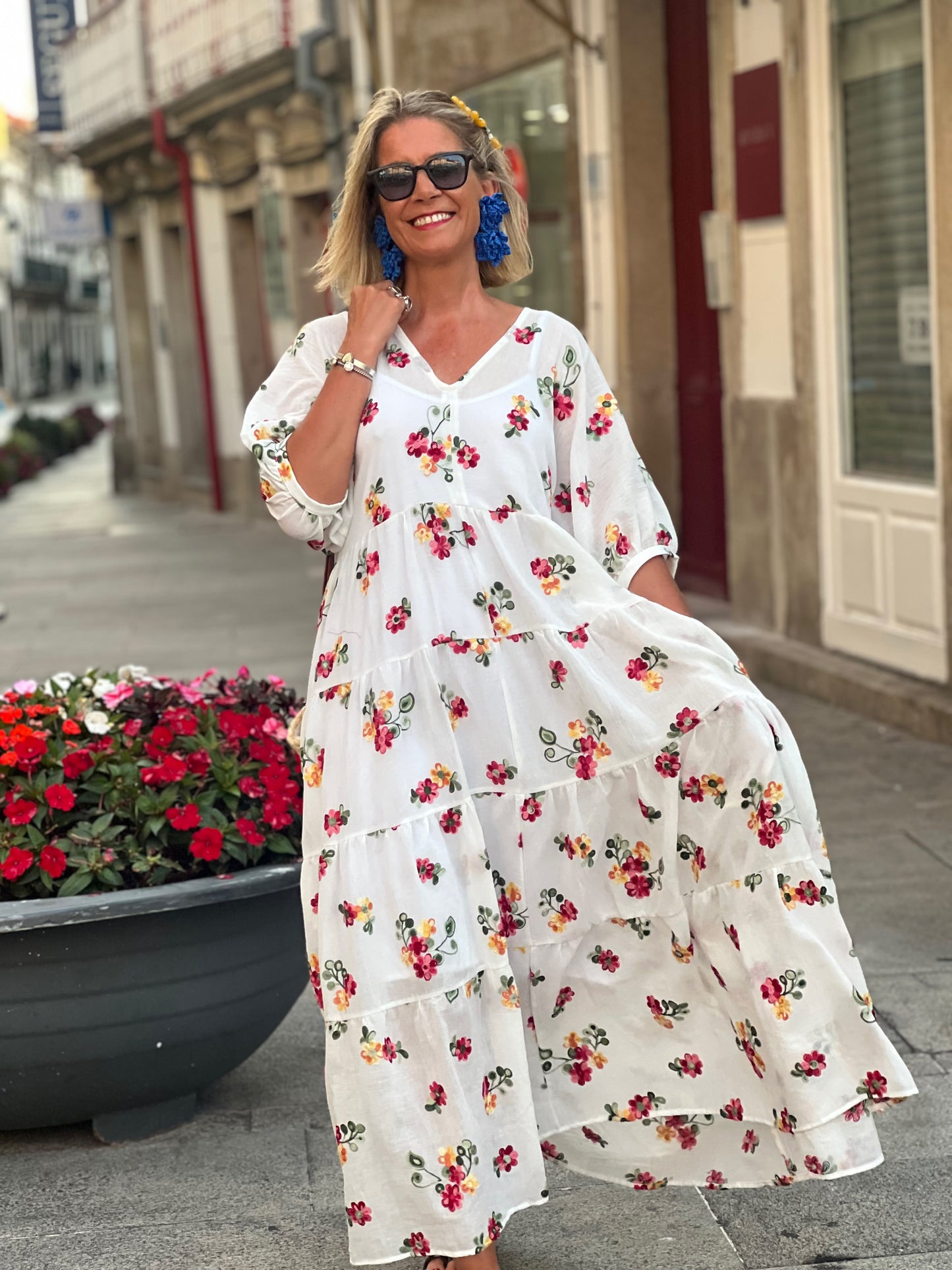 Vestido largo blanco con flores