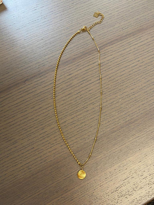 Wire with pendant