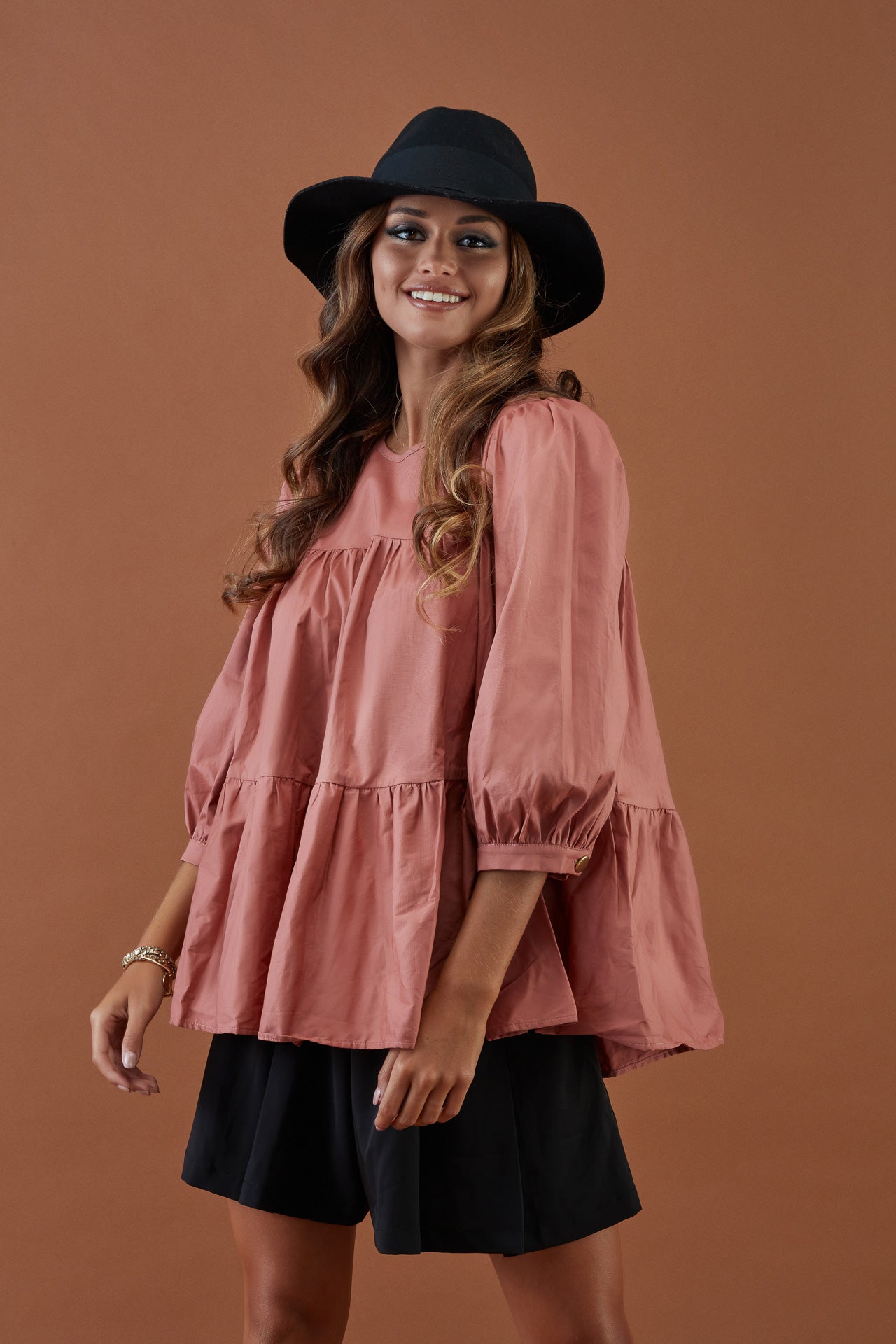 Blouse with balloon sleeves