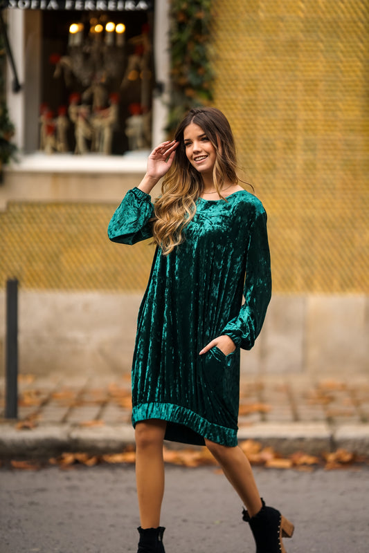 Short velvet dress